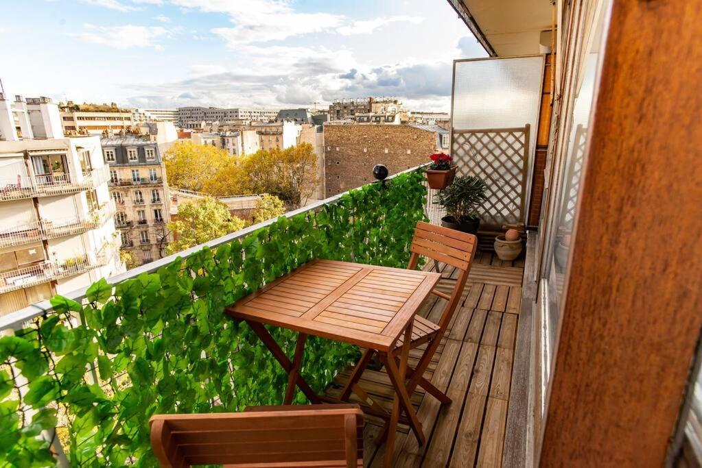 Studio With Balcony Paris Exteriör bild